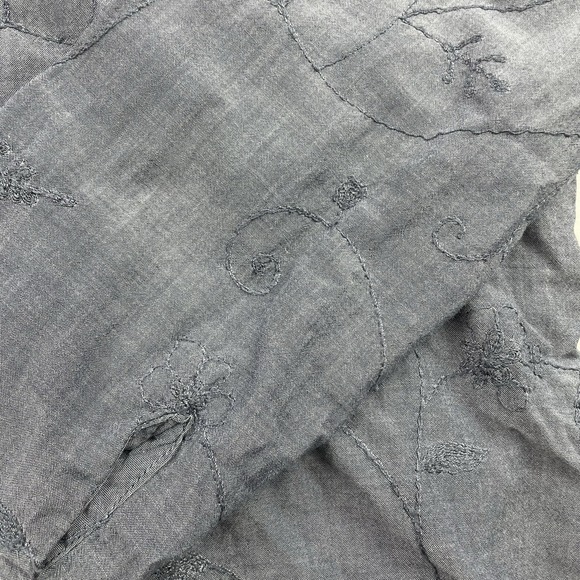 J. Jill Women Shirt Size Medium Blue Cotton Tie Front Floral Embroidered Casual - Picture 3 of 9